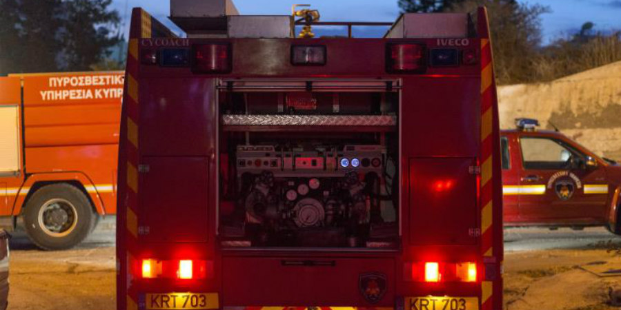 Σε επιφυλακή το Σάββατο η Πυροσβεστική για φωτιά στην περιοχή Αγλαντζιάς στα κατεχόμενα